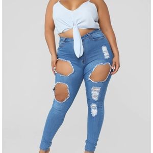 Fashion Nova Catty Distressed Jeans -Medium Wash